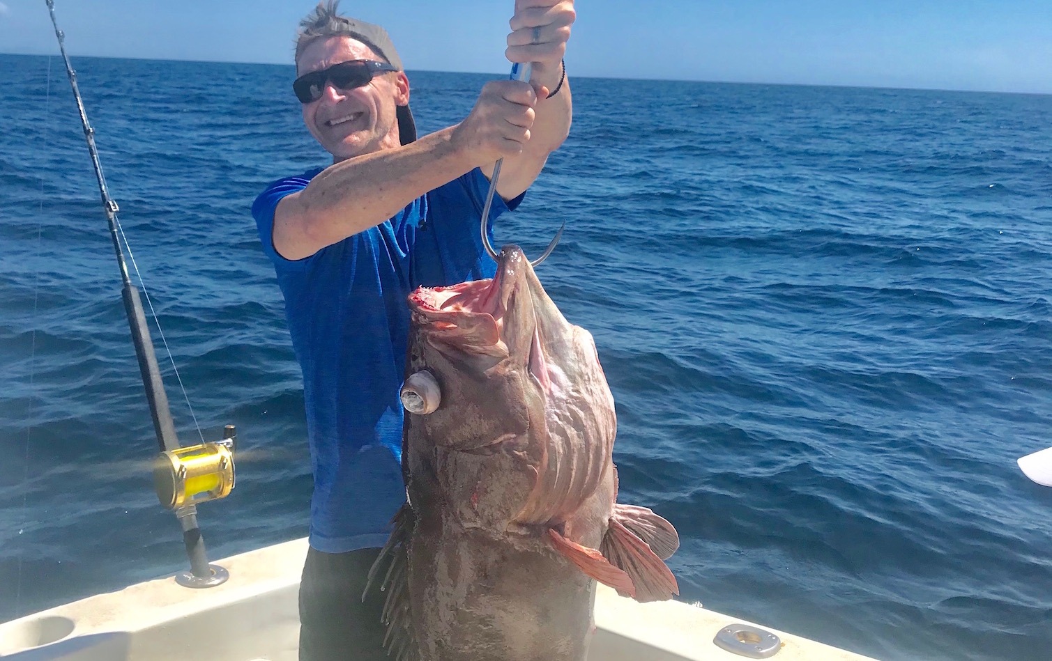 Catch grouper with Costa Rica Fishing Charters